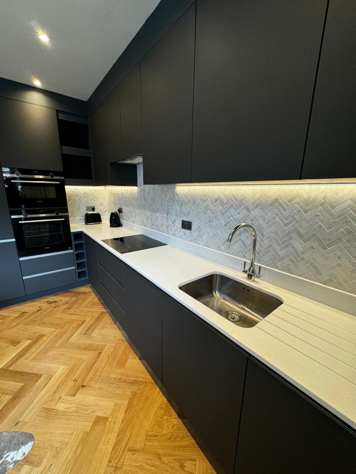 Macbeths Corner High End Luxury Apartment In Centre With Parking Stratford-upon-Avon Eksteriør billede