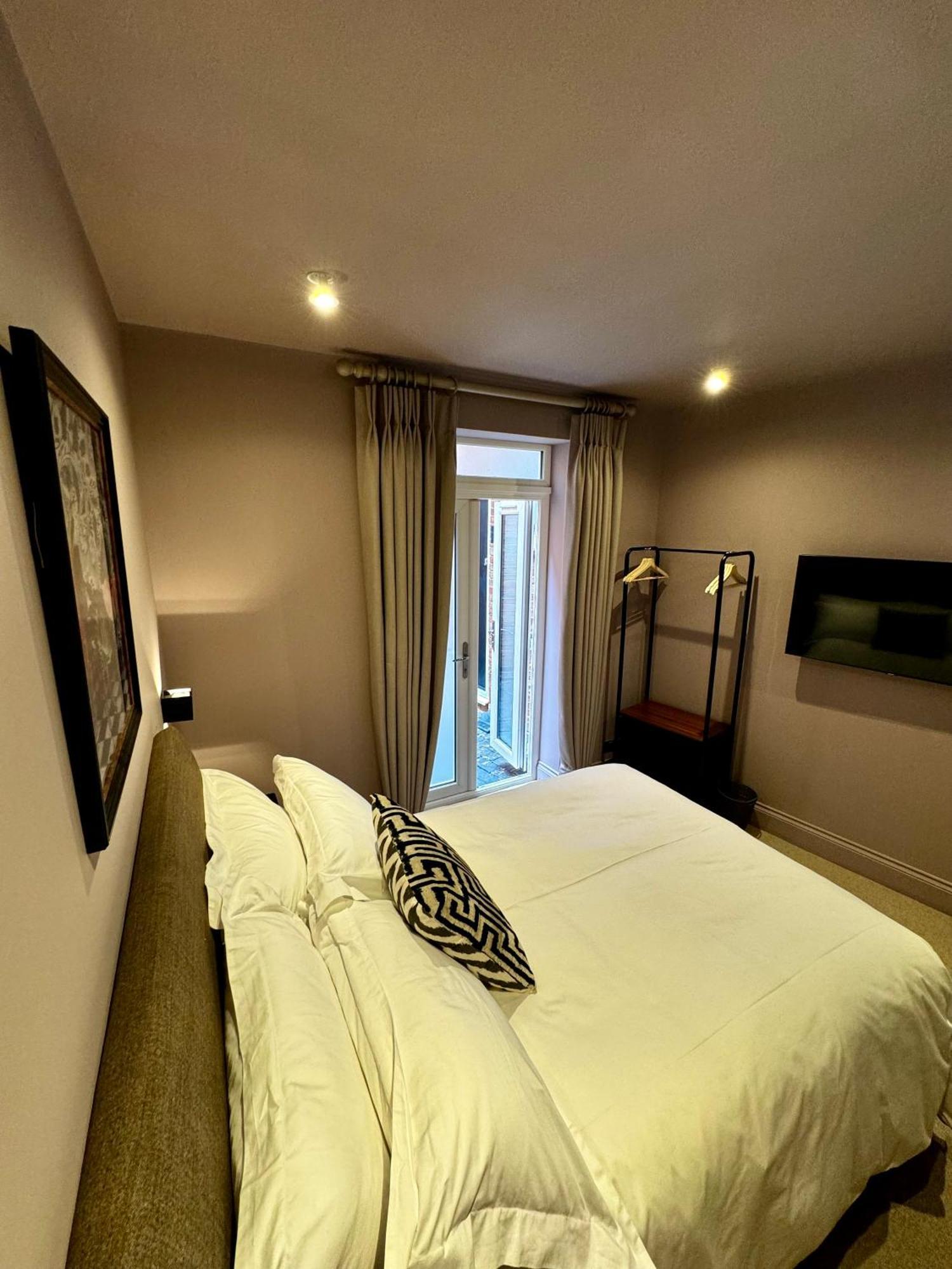 Macbeths Corner High End Luxury Apartment In Centre With Parking Stratford-upon-Avon Eksteriør billede