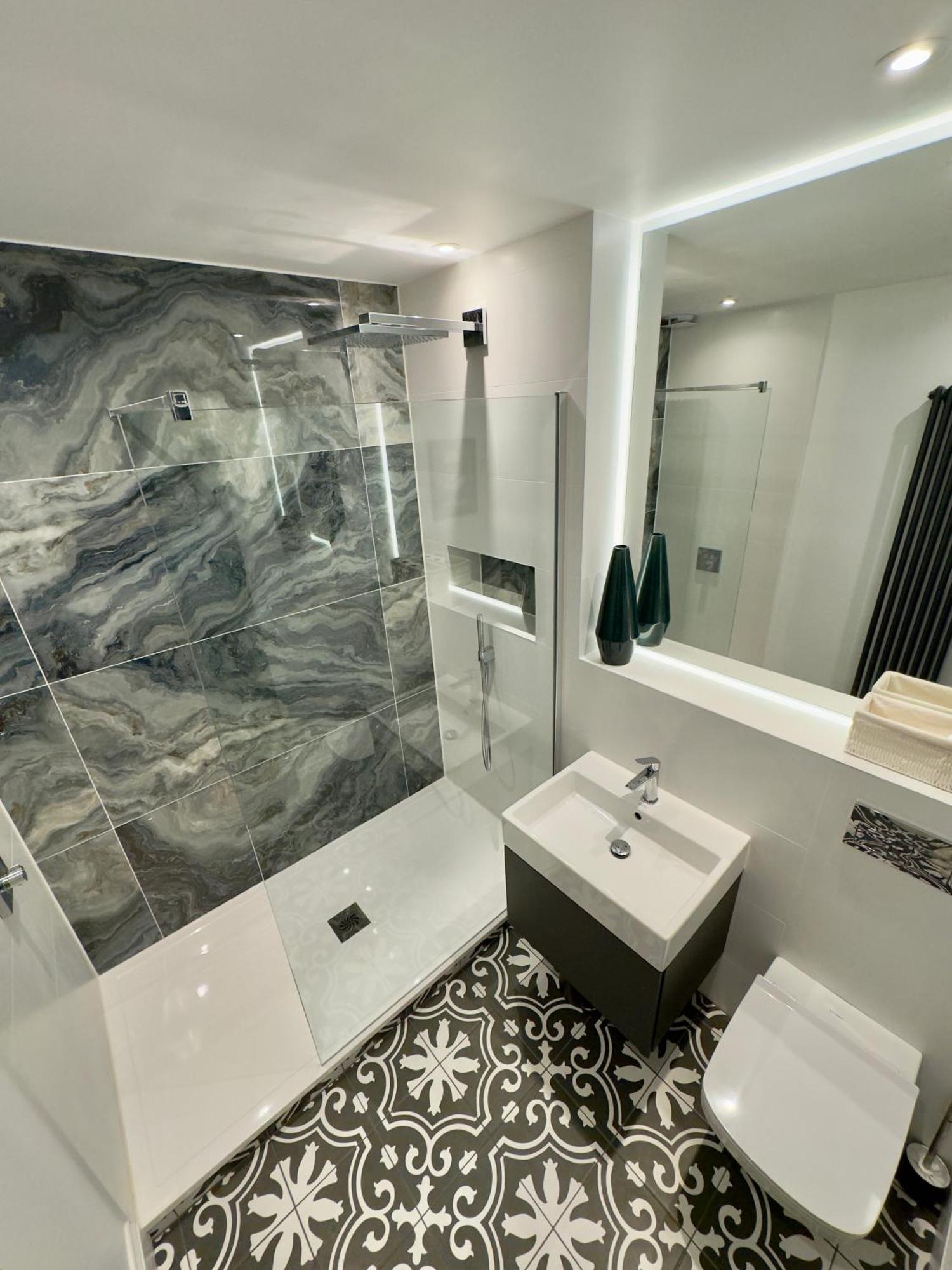 Macbeths Corner High End Luxury Apartment In Centre With Parking Stratford-upon-Avon Eksteriør billede